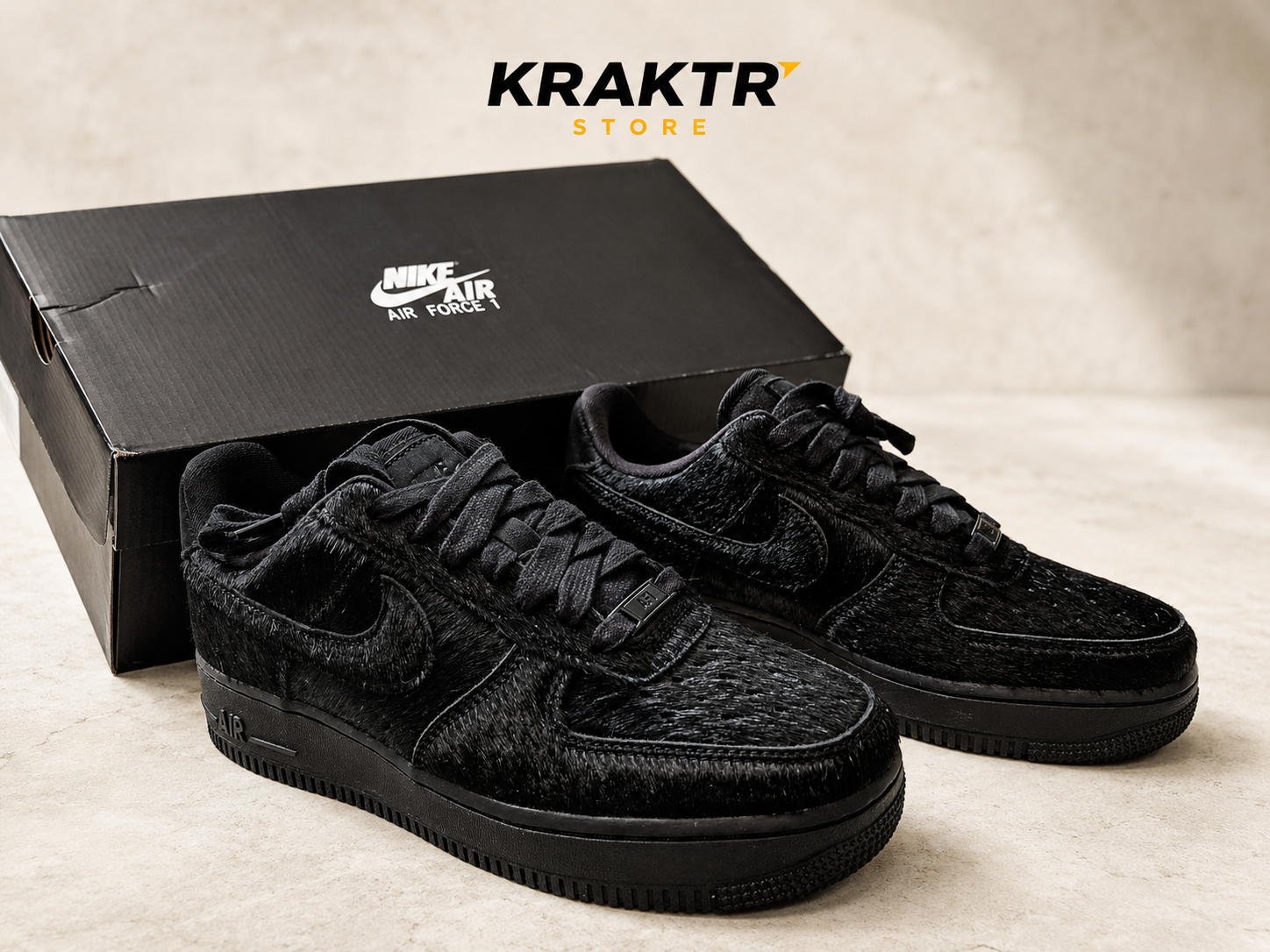 Nike Air Force 1 Pony Hair Triple Black Femme Tailles 38.5 et 37.5 | KRAKTR STORE