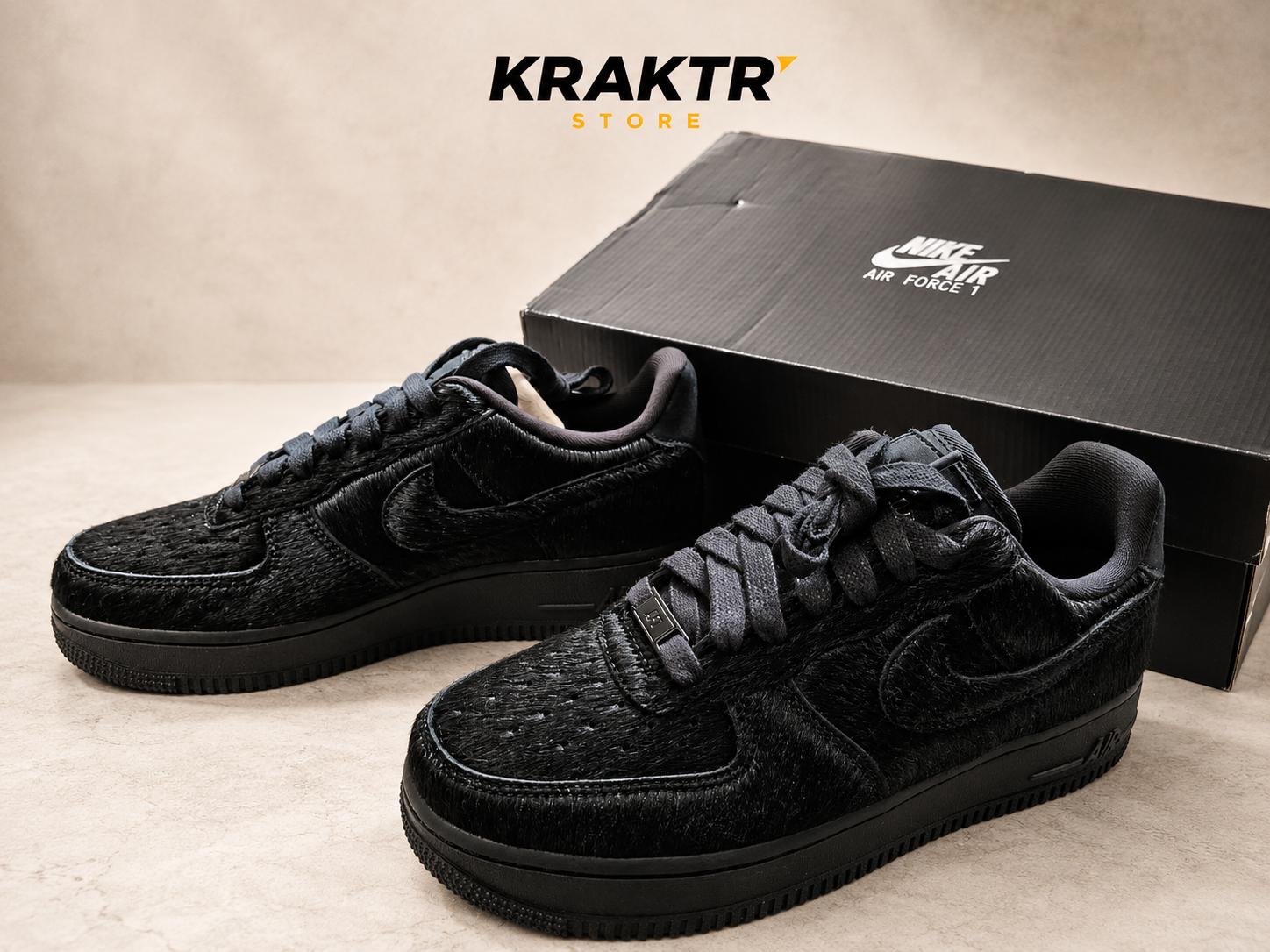 Nike Air Force 1 Pony Hair Triple Black Femme Tailles 38.5 et 37.5 | KRAKTR STORE