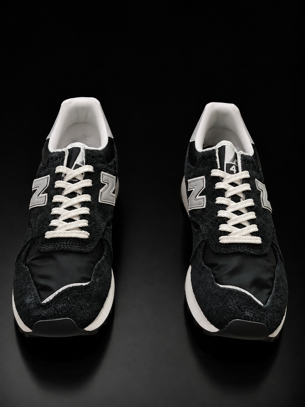 New Balance 475 U475HD noir blanc vue avant détaillée