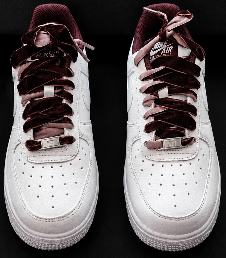 Nike Air Force 1 '07 Vintage Burgundy Crush paire vue de dessus avec boîte
