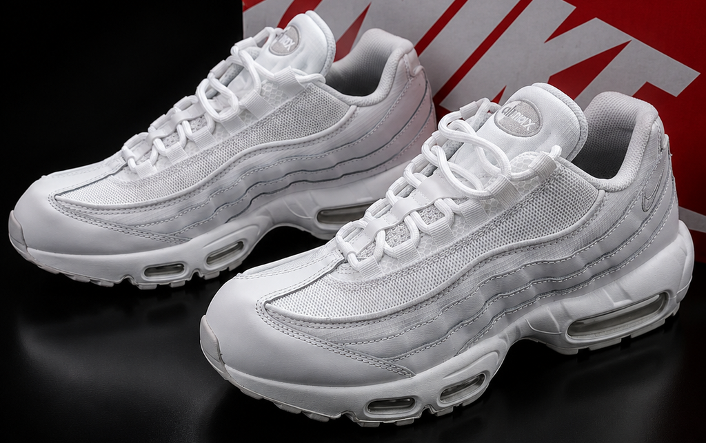 Nike Air Max 95 Essential White Grey Fog CT1268-100 vue latérale lifestyle authentique