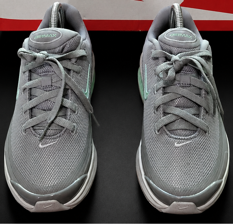 Nike Air Max BIA femme gris clair vert menthe vue de dessus avec boîte Nike