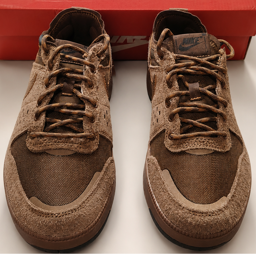 Nike C1TY PRM vue dessus détails suède premium