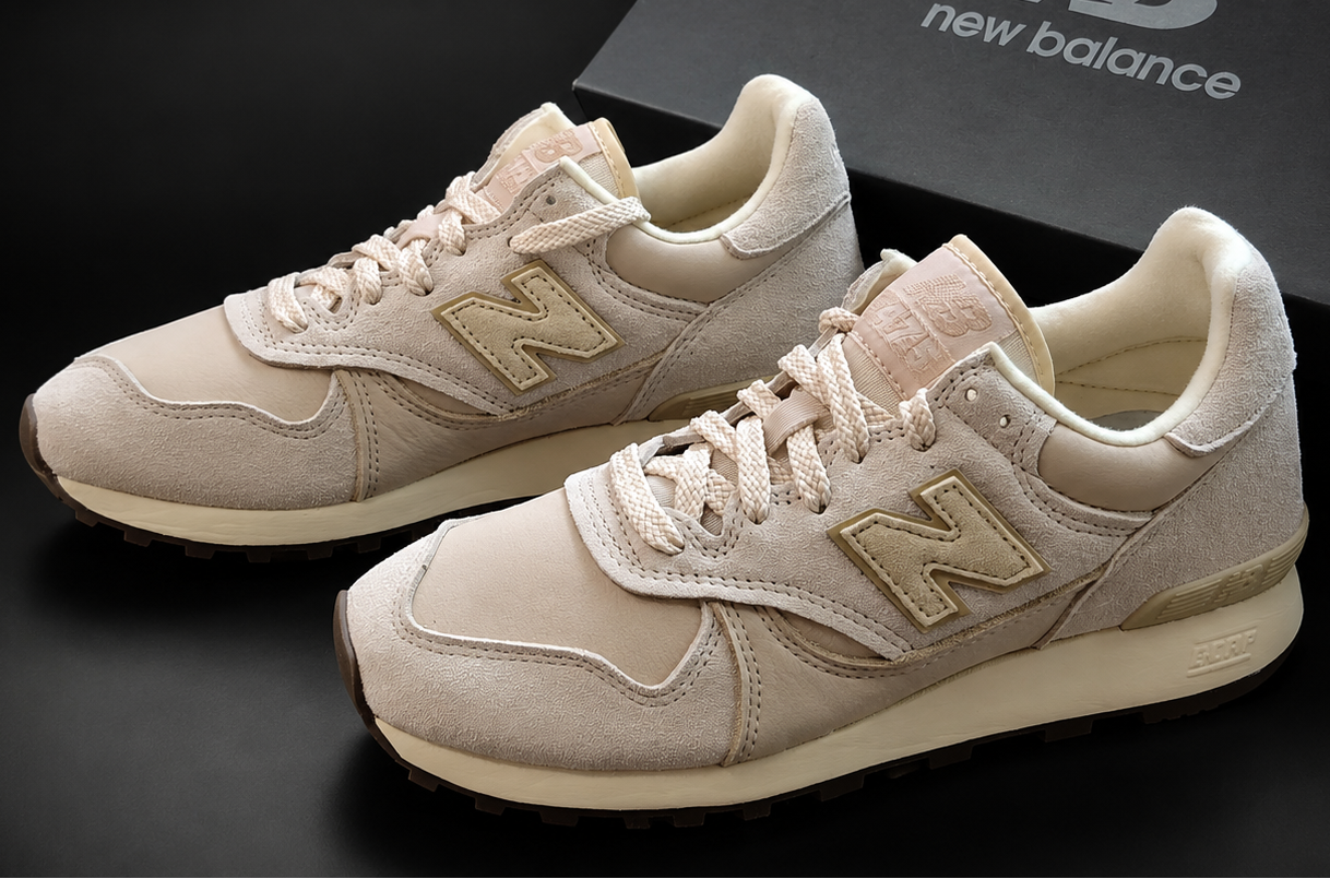 New Balance 475 Beige Crème vue latérale avec boîte