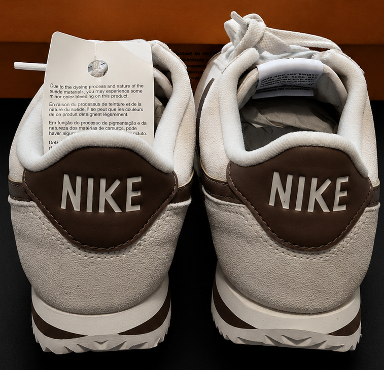 Nike Cortez vue arrière détail talon Nike