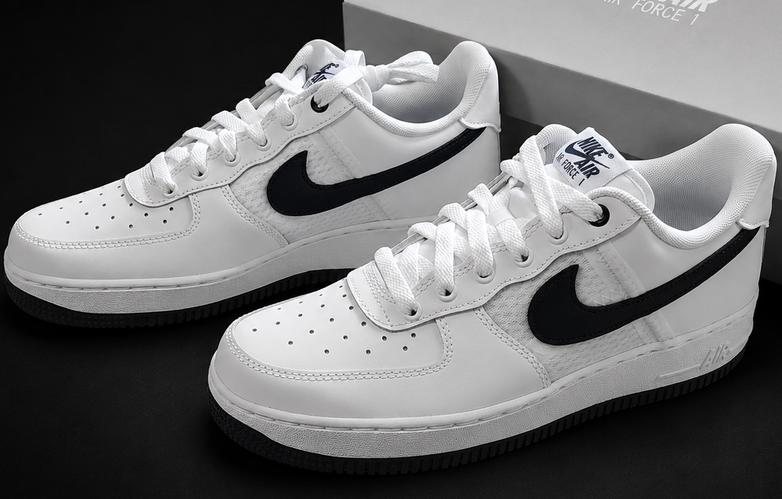 Nike Air Force 1 White Midnight Navy vue latérale avec boîte Nike