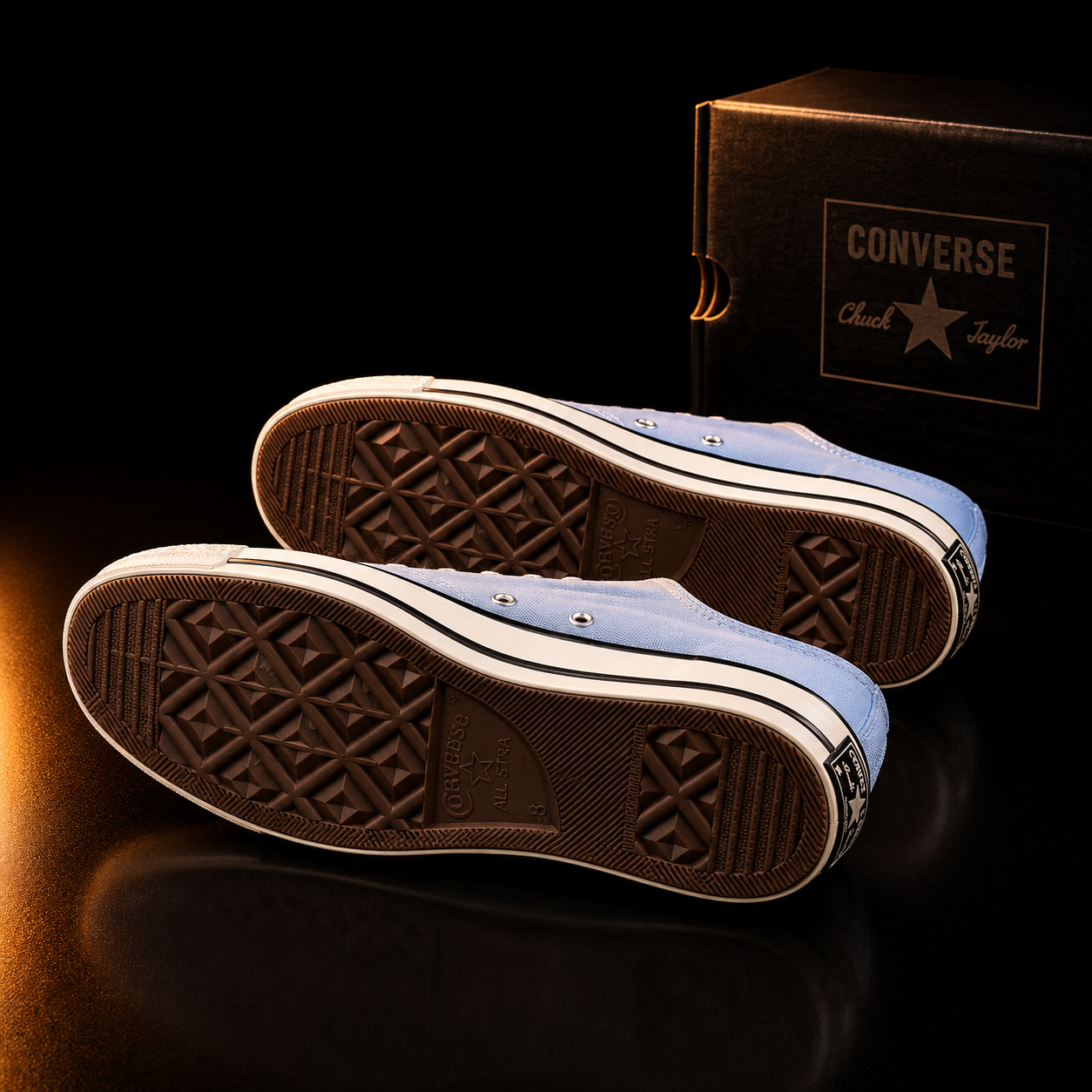 Converse Chuck 70 Ox A06522C Cloudy Daze vue semelles extérieures fond noir premium