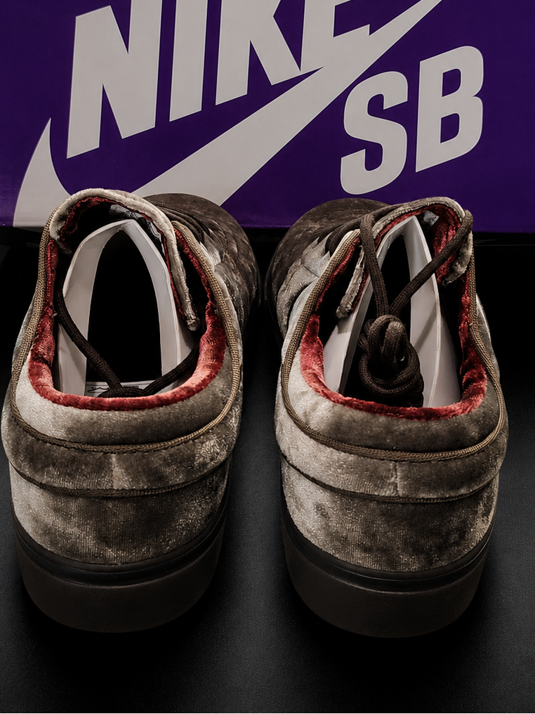 Nike SB Zoom Janoski OG+ SE vue arrière doublure satinée bordeaux
