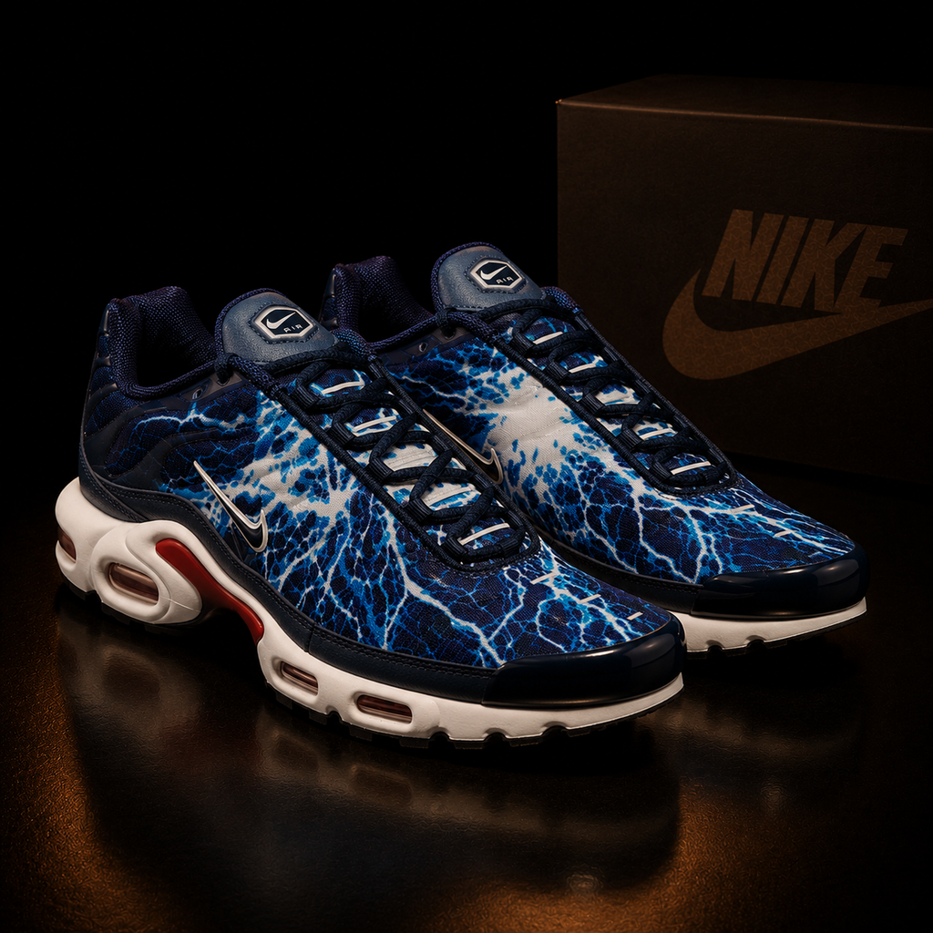 Nike Air Max Plus Eclair Lightning HV2323-400 Homme vue 3/4 avant droite fond noir cuivre