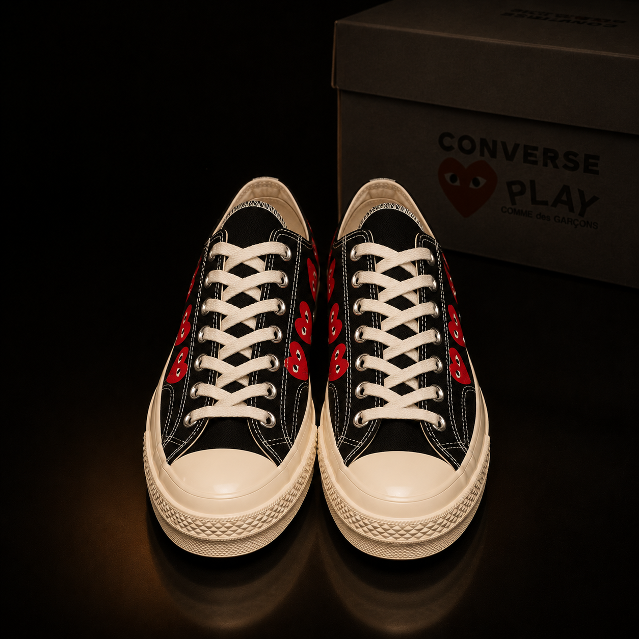 Converse Chuck 70 CDG Play A08149C Unisexe vue de face légèrement plongeante