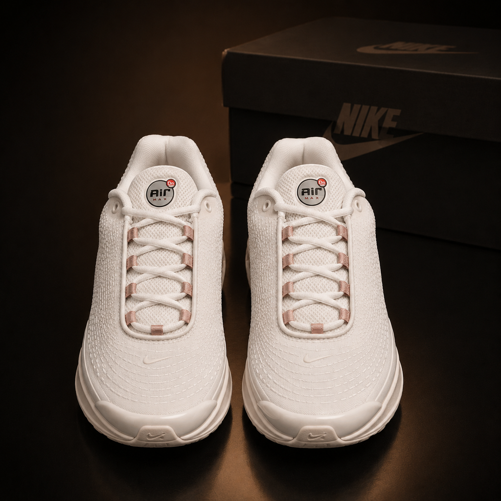 Nike Air Max DN Tech IH0284-100 Femme vue de face légèrement plongeante