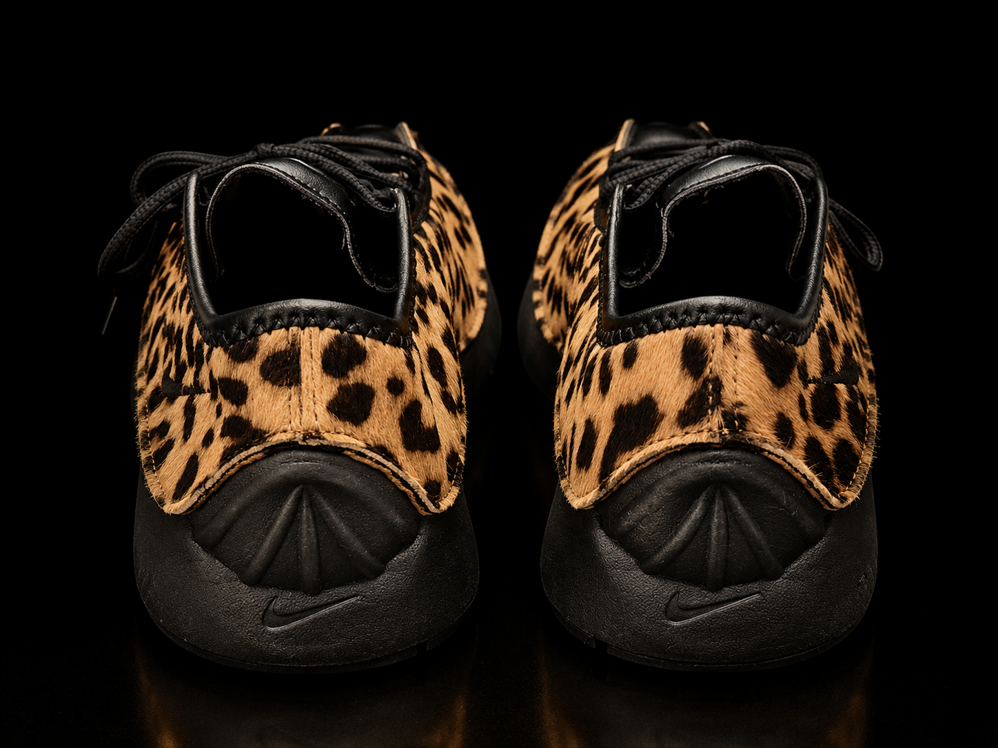 Nike Air Superfly LX Leopard HQ9148-200 vue arrière sur fond noir premium
