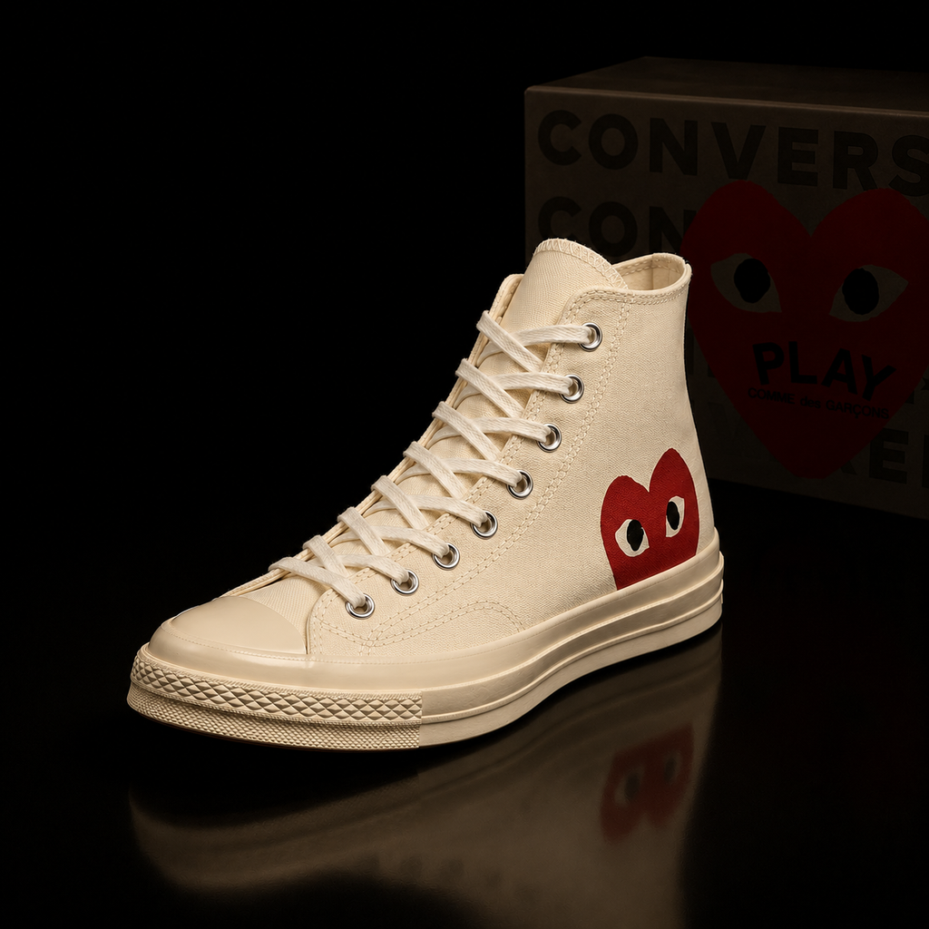 Converse Chuck 70 Comme des Garçons Play Hi 150205C vue latérale extérieure cœur rouge