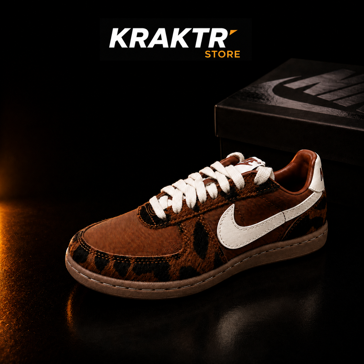 Nike Field General Cinnamon Leopard Femme vue 3/4 gauche fond noir premium KRAKTR STORE