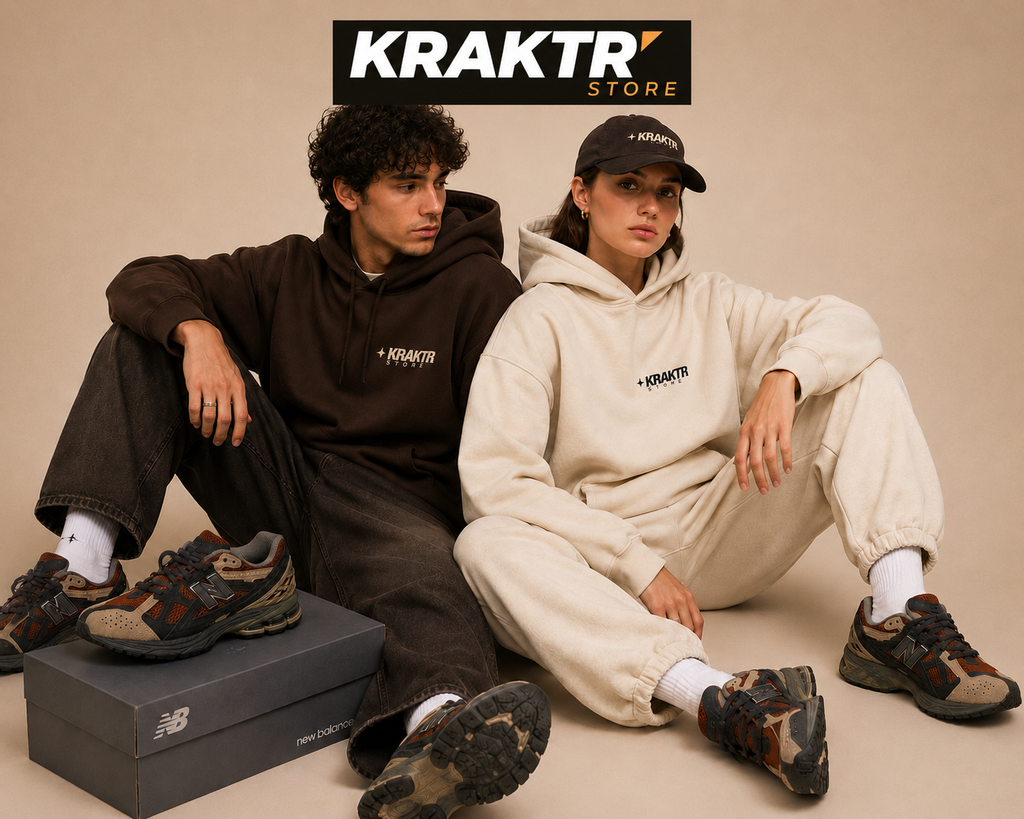 Couple portant la New Balance 1906R Rust Black dans un look streetwear premium KRAKTR STORE